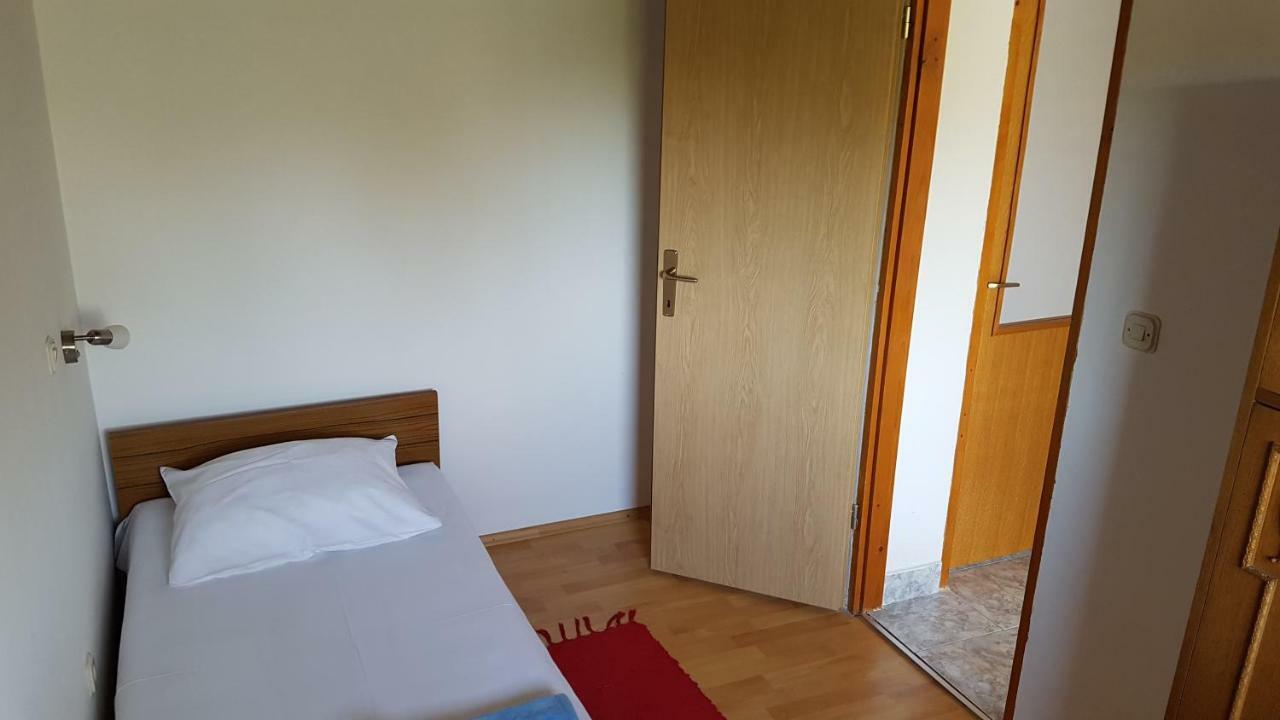 Cozy Apartment Jezera Kültér fotó